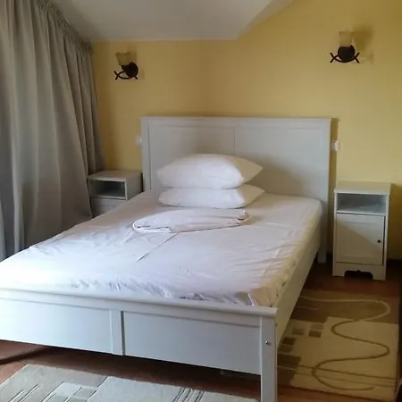 Chg * Costinești